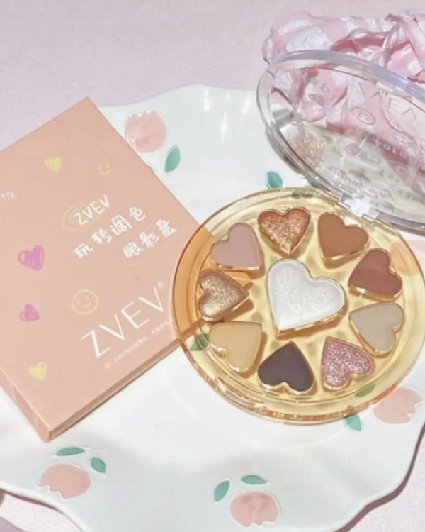 Палетка нюдових тіней і хайлайтерів з рефілами у вигляді сердечка ZVEV №02