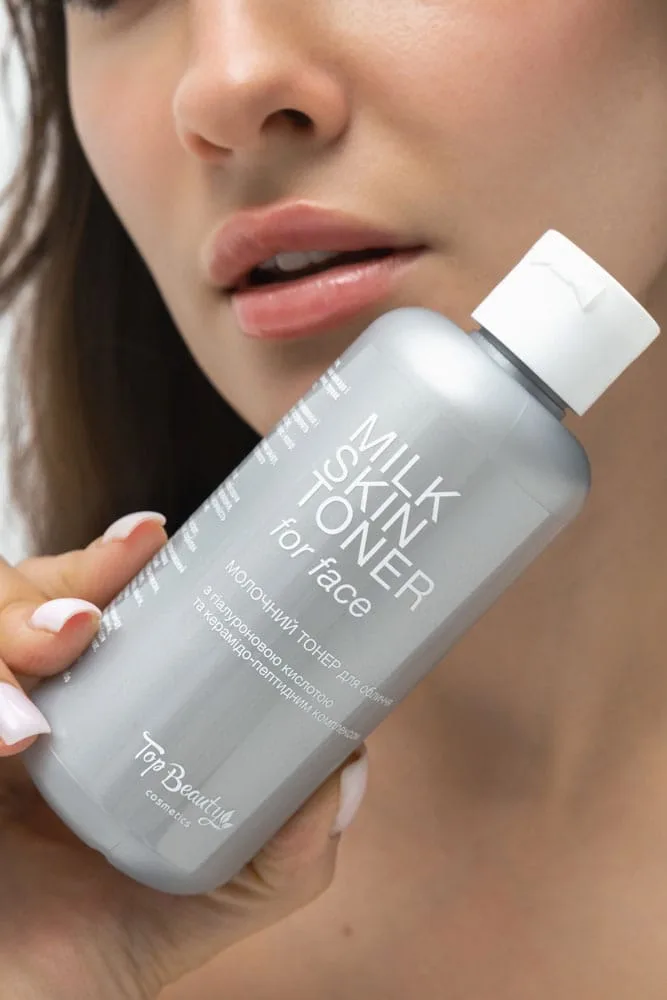 Молочний тонер з гіалуроновою кислотою Milk Toner Top Beauty